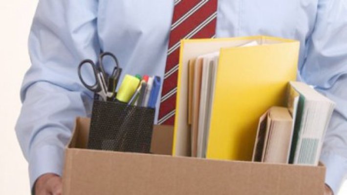 Încep concedierile la companiile de stat